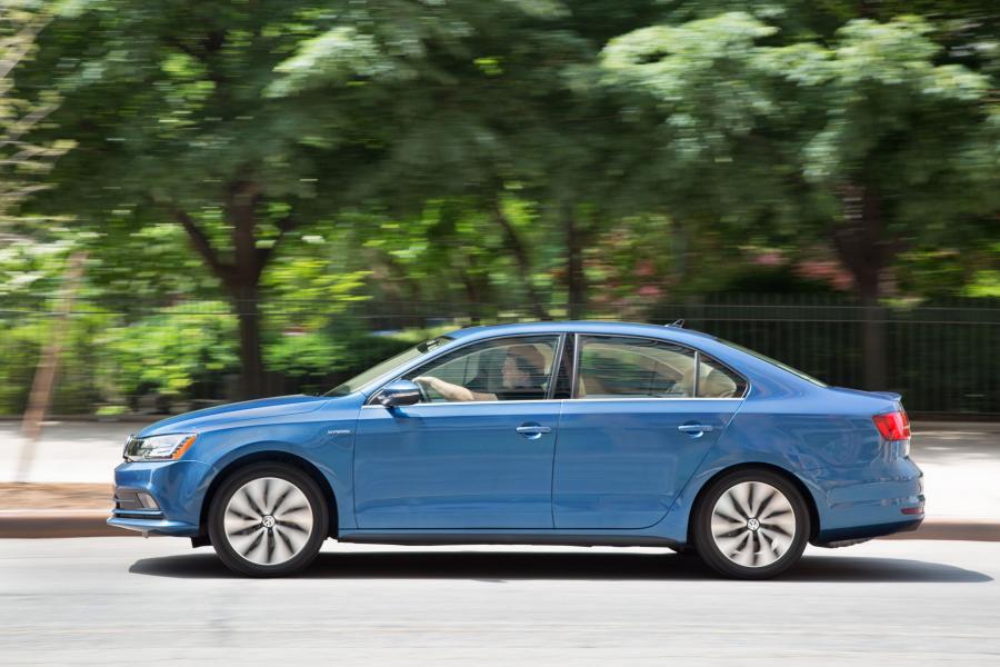  Volkswagen Jetta Hybrid 2015 года  (US) (фото 2 из 7)